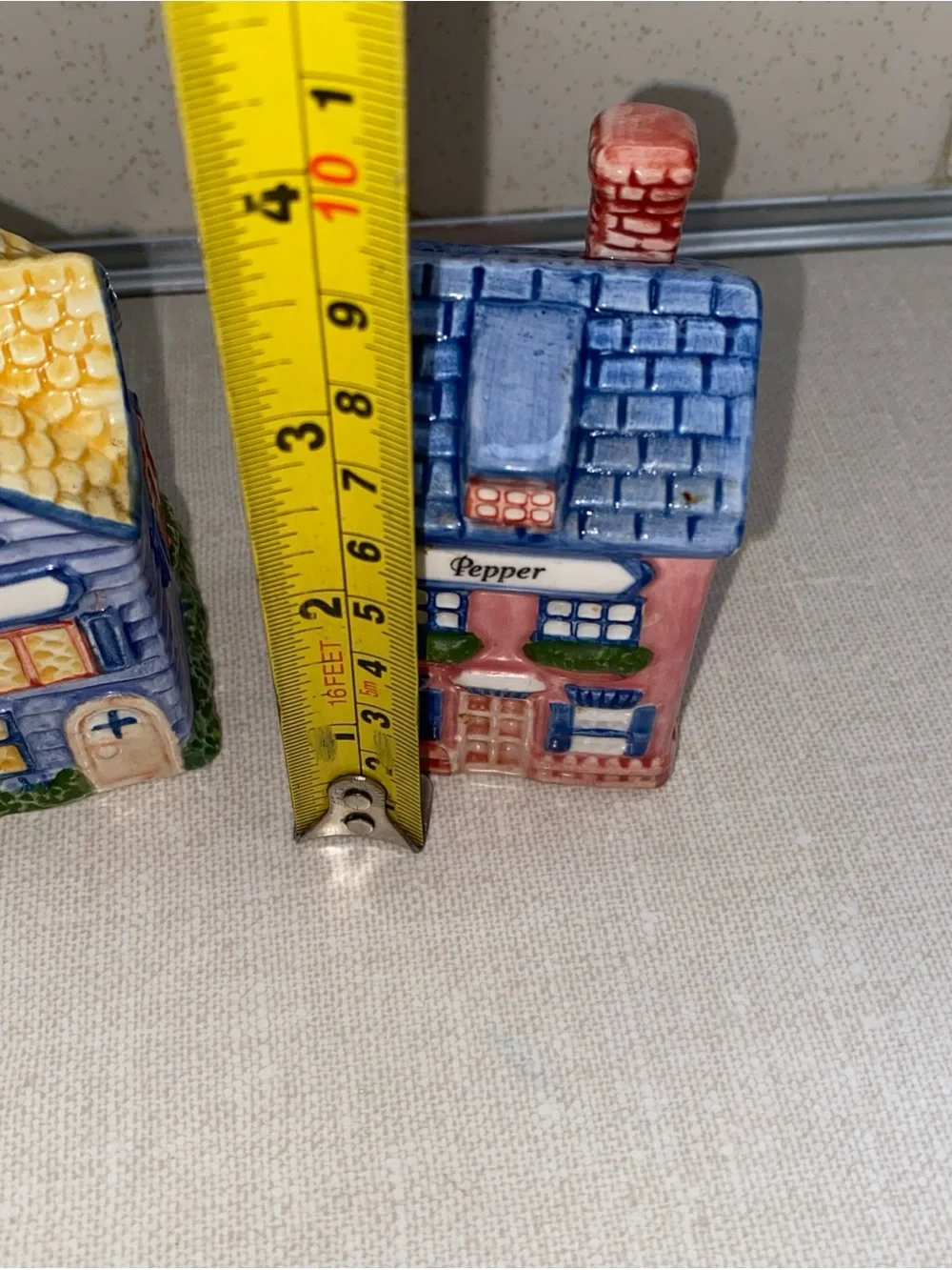 Avon VTG Cottage Collection House Salt and Pepper Shakers Set – 1997 Ceramic